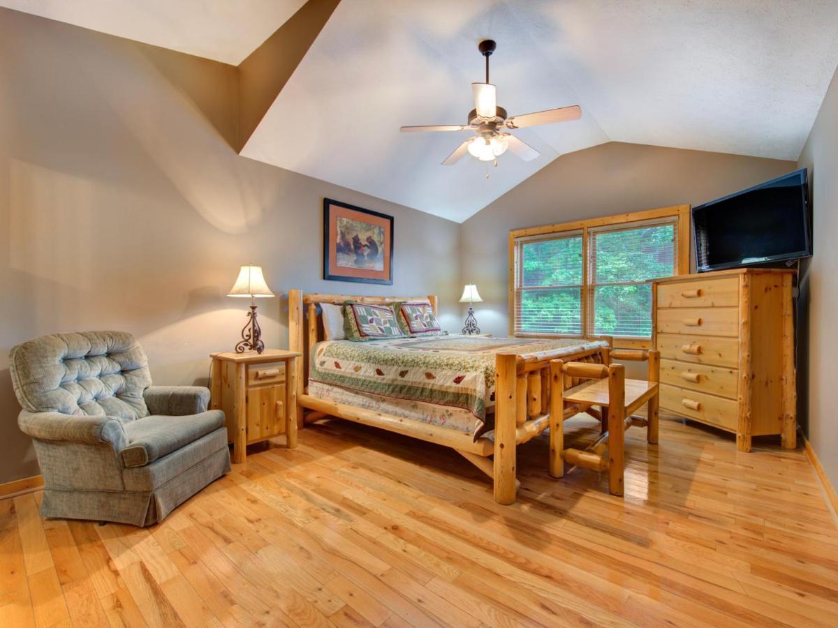 Bear'S Corner, 3 Bedrooms, Wifi, Pool Table, Hot Tub, Wifi, Sleeps 10 Gatlinburg Luaran gambar