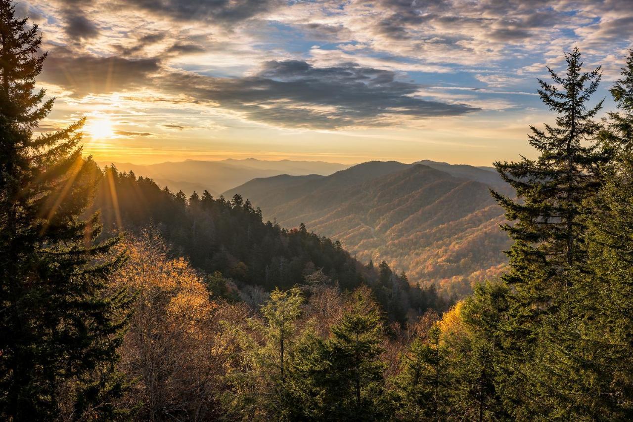 Bear'S Corner, 3 Bedrooms, Wifi, Pool Table, Hot Tub, Wifi, Sleeps 10 Gatlinburg Luaran gambar