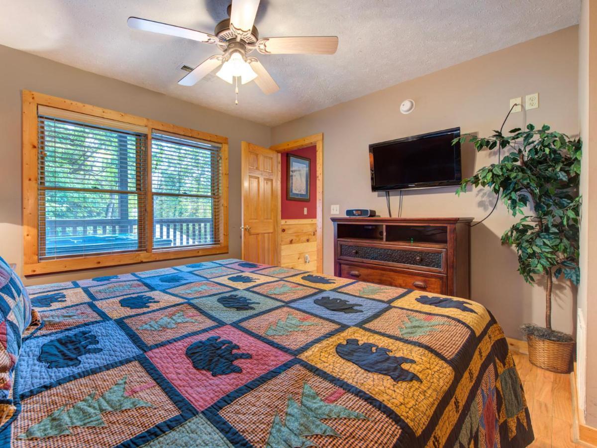 Bear'S Corner, 3 Bedrooms, Wifi, Pool Table, Hot Tub, Wifi, Sleeps 10 Gatlinburg Luaran gambar
